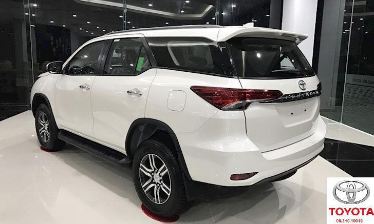 xe Toyota Fortuner